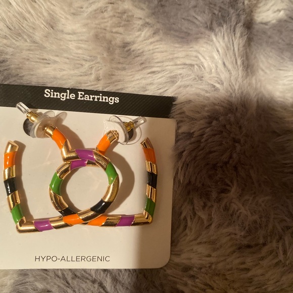 Earrings - Picture 2 of 2